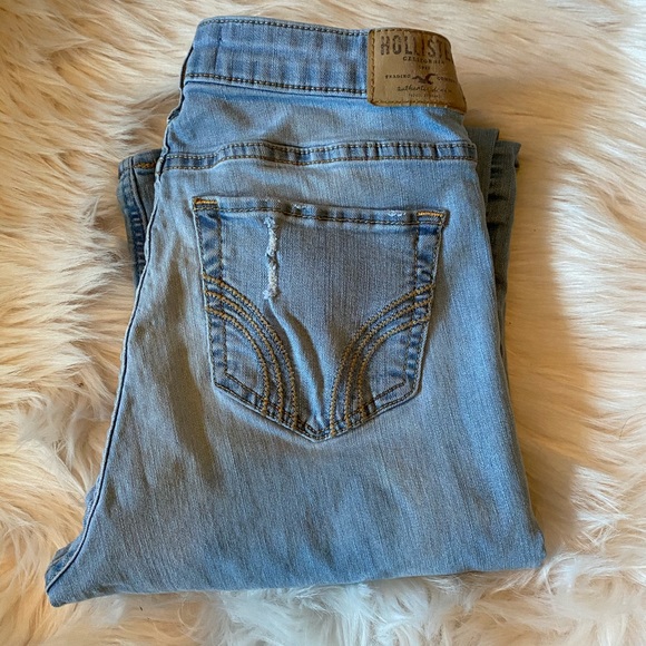 Hollister Jeans - Picture 1 of 2